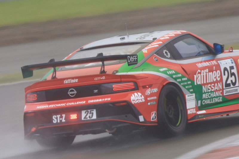 TEAM ZEROONE Nissan Z NISMO GT4